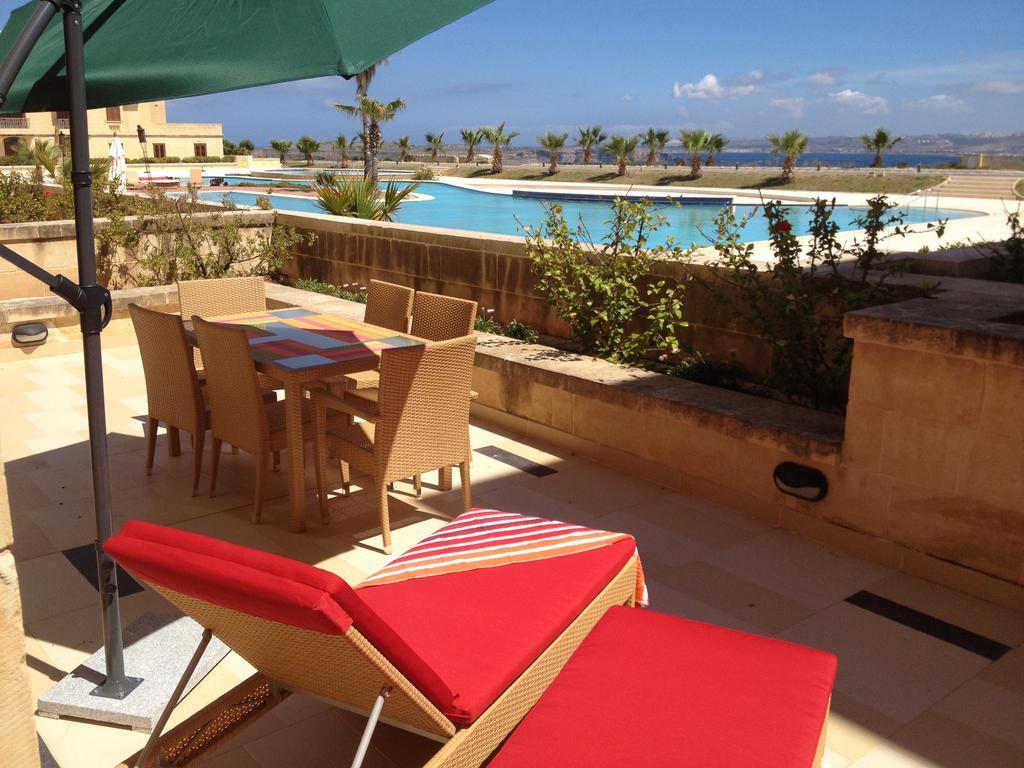 Fort Chambray Apartment Għajnsielem Habitación foto
